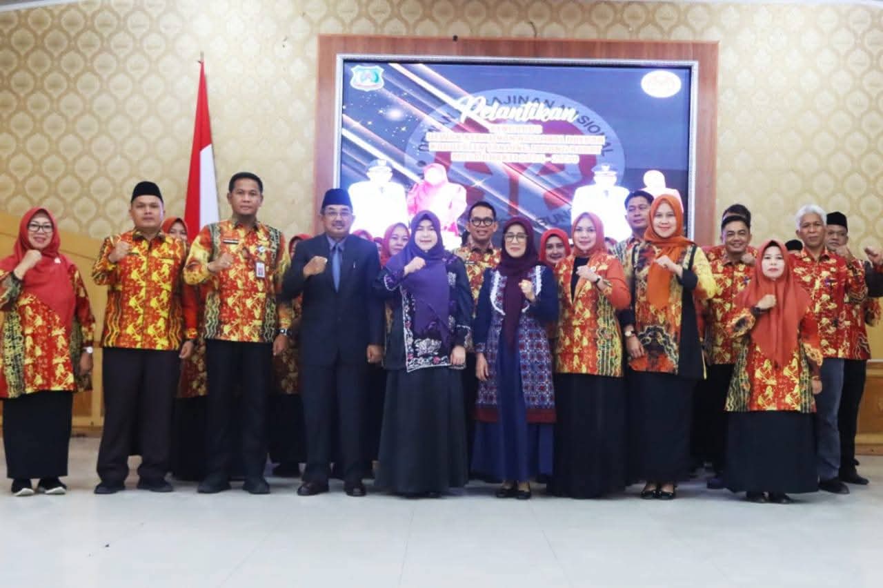 Ketua Dekranasda Tanjab Barat Lantik Pengurus Baru Masa Bhakti 2025–2030